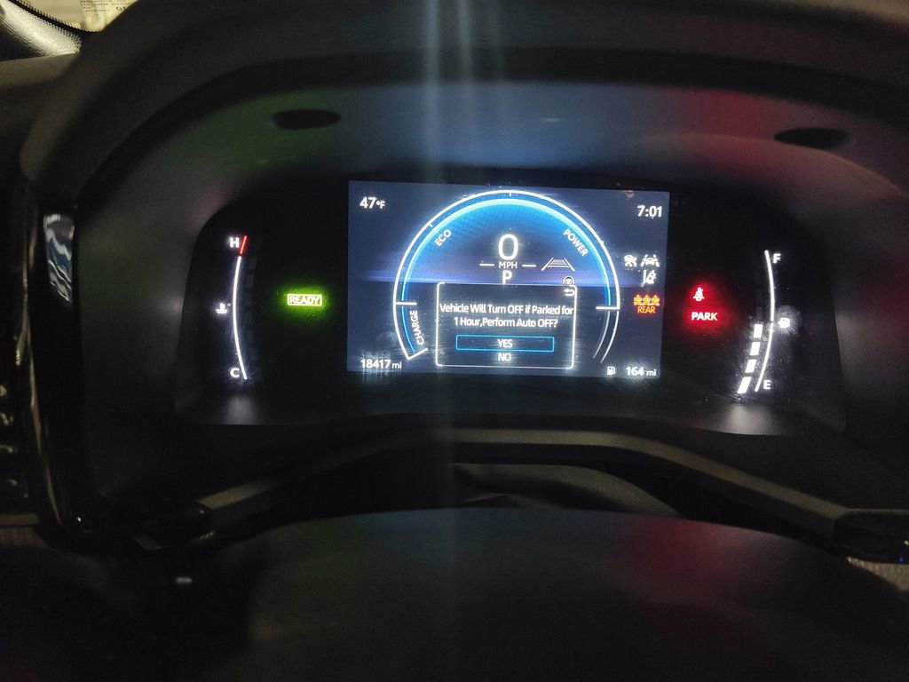 Used 2025 Toyota Camry SE image 8