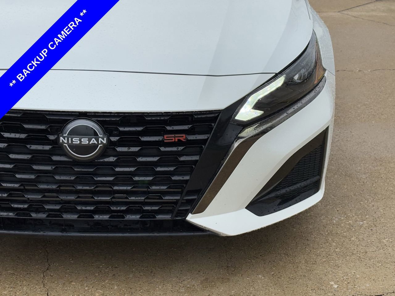 Used 2024 Nissan Altima 2.0 SR FWD image 10