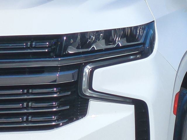Used 2023 Chevrolet Suburban Premier image 17