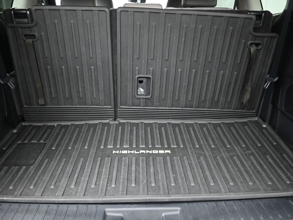 Used 2023 Toyota Highlander Bronze Edition image 24