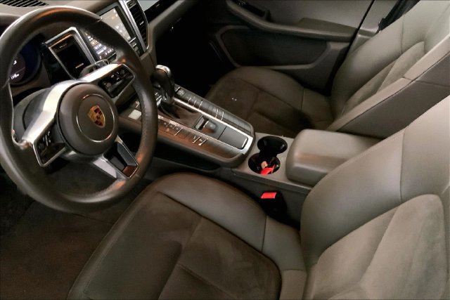 Used 2016 Porsche Macan S AWD/4WD image 8