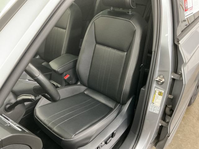 Used 2022 Volkswagen Tiguan SE R-Line image 53