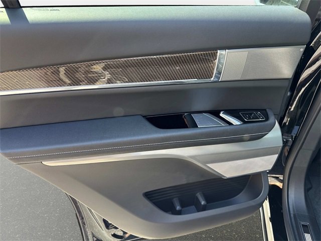 New 2026 Cadillac Vistiq Luxury w/ LPO, Floor Liner Package image 15