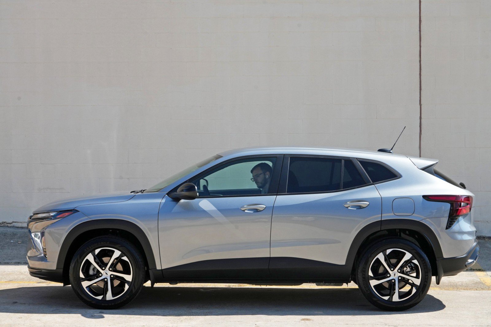 Used 2024 Chevrolet Trax RS w/ Driver Confidence Package FWD image 43