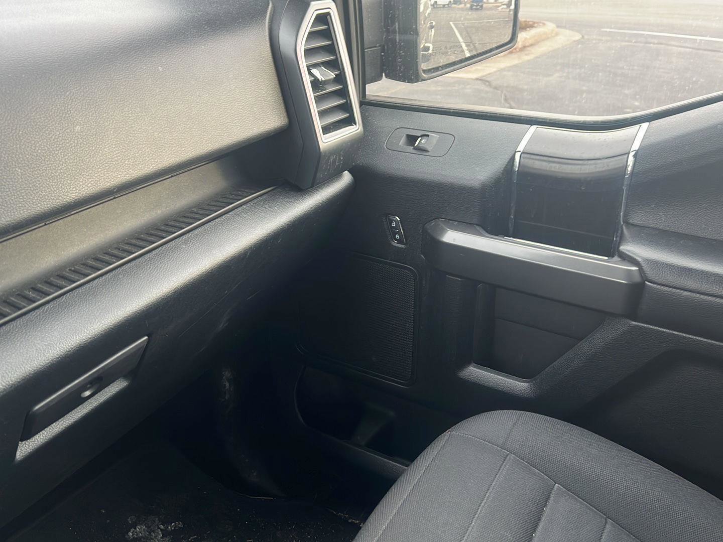 Used 2018 Ford F150 XLT w/ Equipment Group 302A Luxury image 22