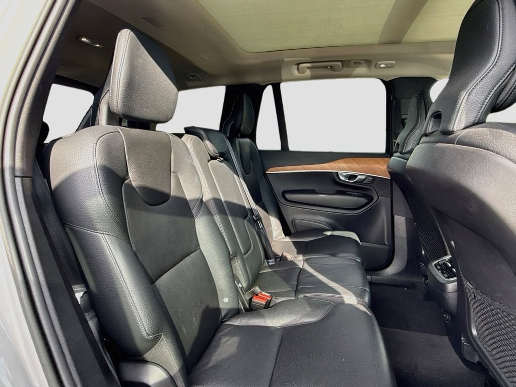 Used 2023 Volvo XC90 B6 Plus AWD/4WD image 32