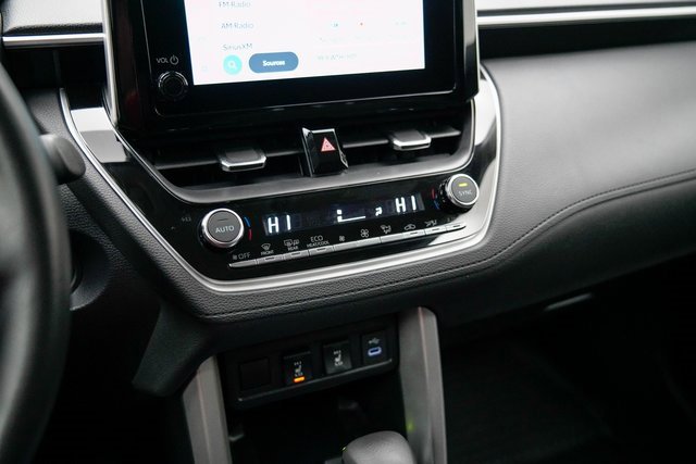 Certified 2025 Toyota Corolla Cross XLE image 21