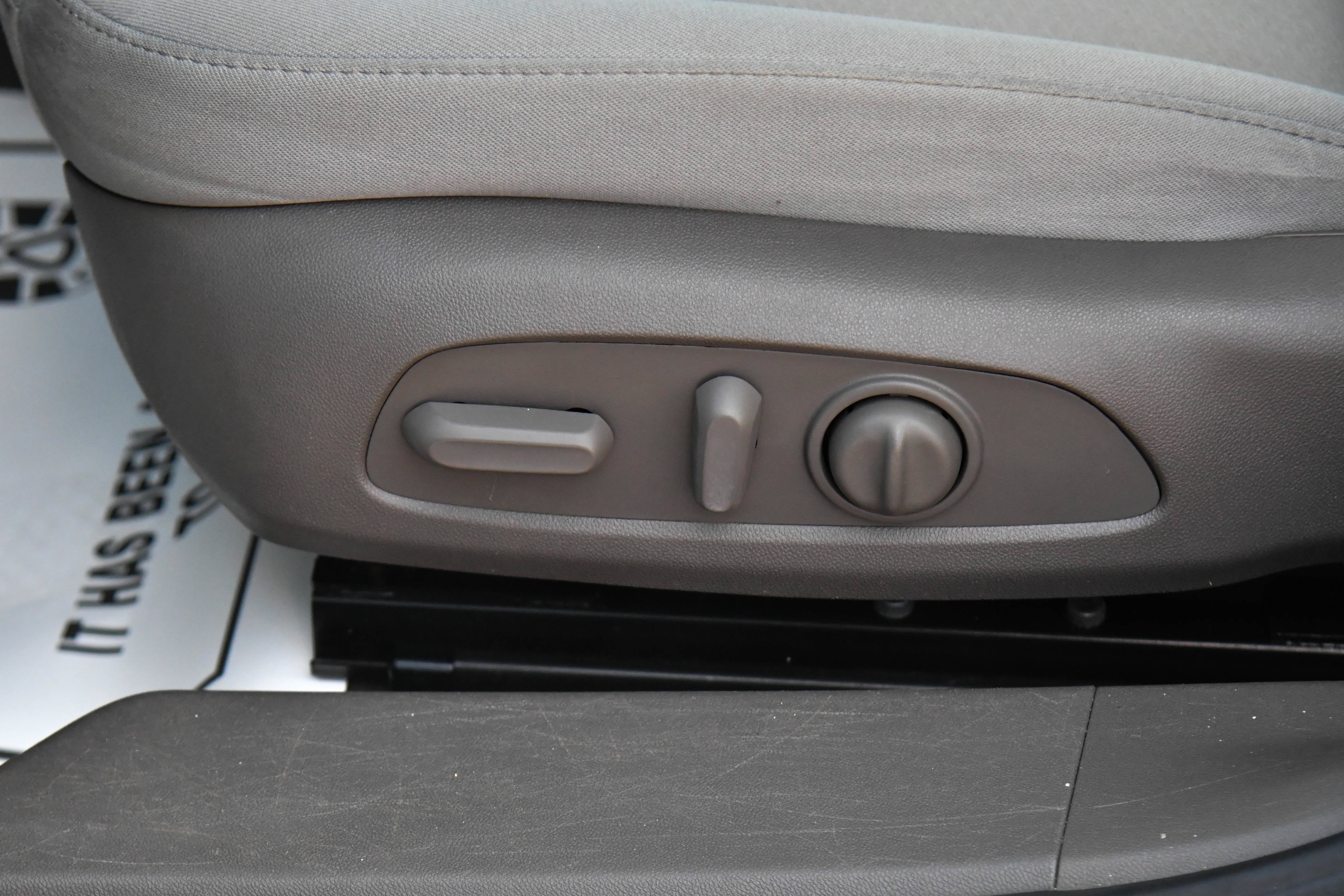 Used 2022 Chevrolet Malibu LT FWD image 16