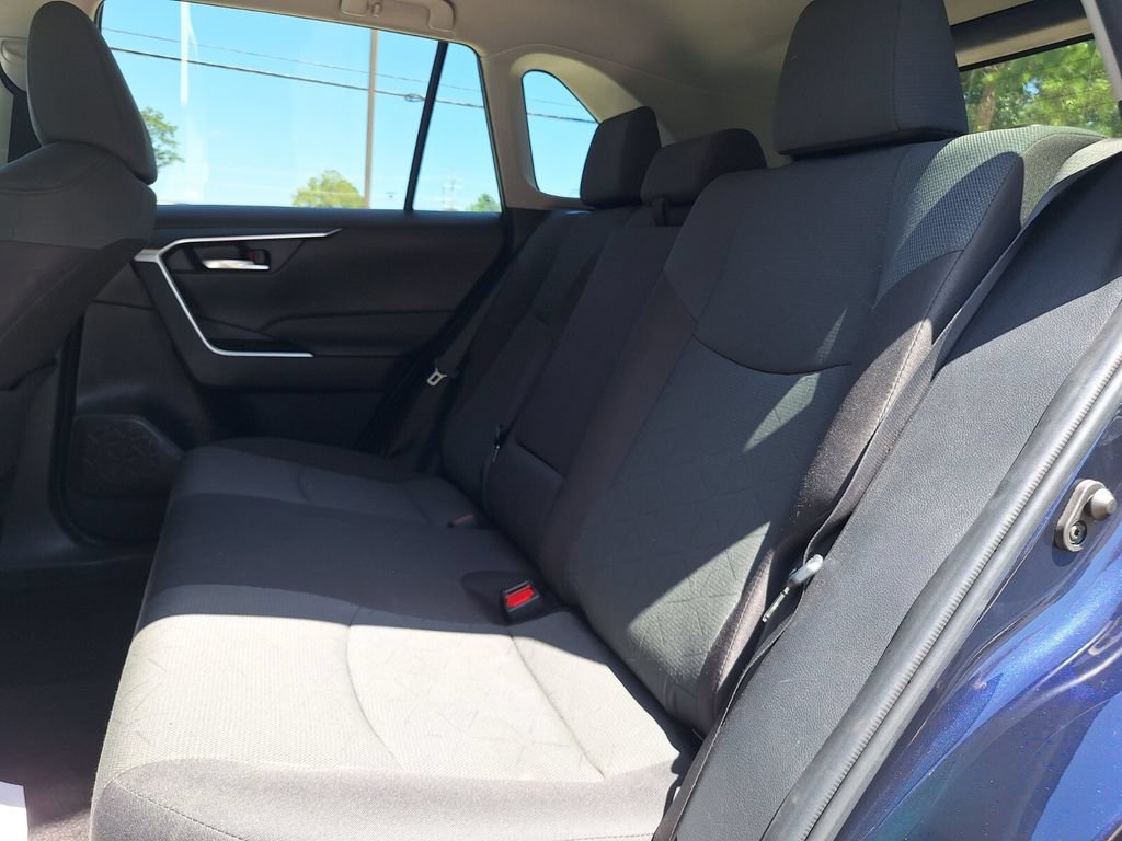 Used 2024 Toyota RAV4 XLE FWD image 22