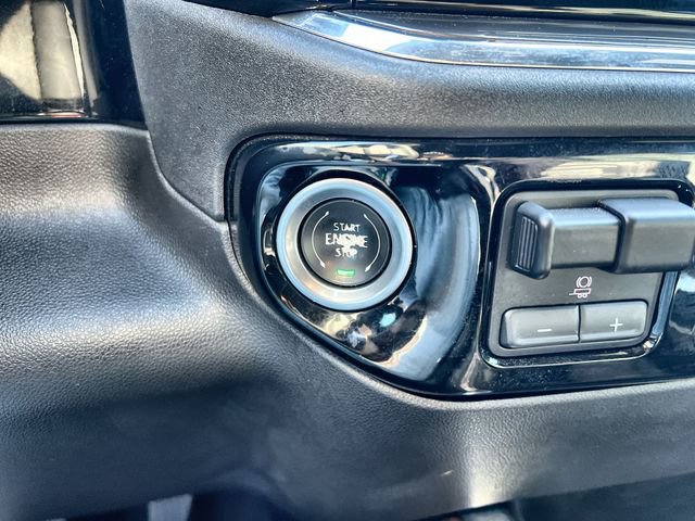 Certified 2024 Chevrolet Silverado 1500 High Country w/ Technology Package image 16