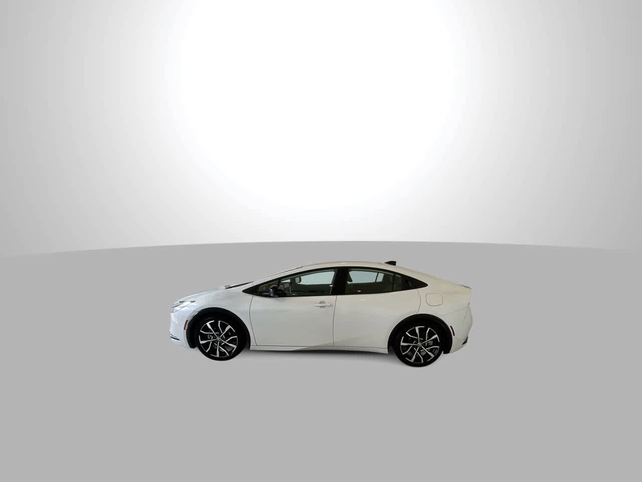 Used 2026 Toyota Prius Plug-In Hybrid w/ Limited Premium Package image 5