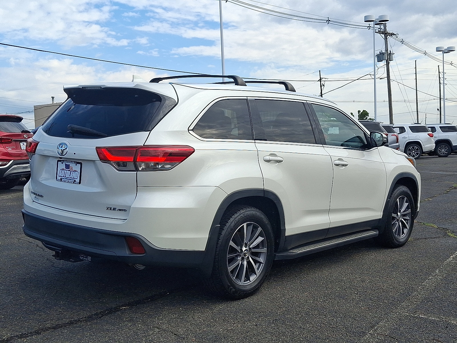 Used 2019 Toyota Highlander XLE AWD/4WD image 7