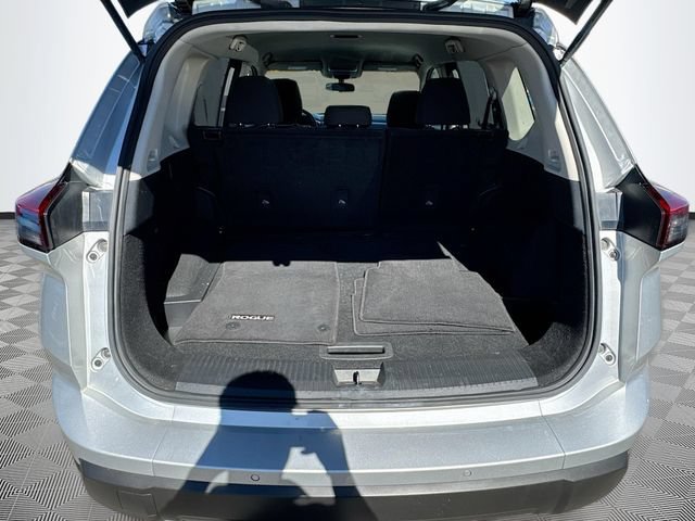 Used 2024 Nissan Rogue S FWD image 24