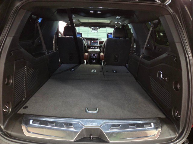 Used 2023 GMC Yukon XL Denali Ultimate AWD/4WD image 42