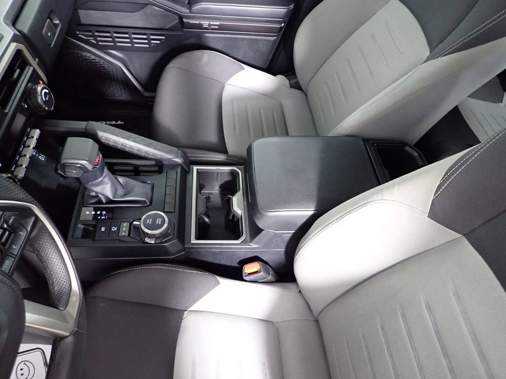 Used 2025 Toyota Tacoma TRD Sport AWD/4WD image 29