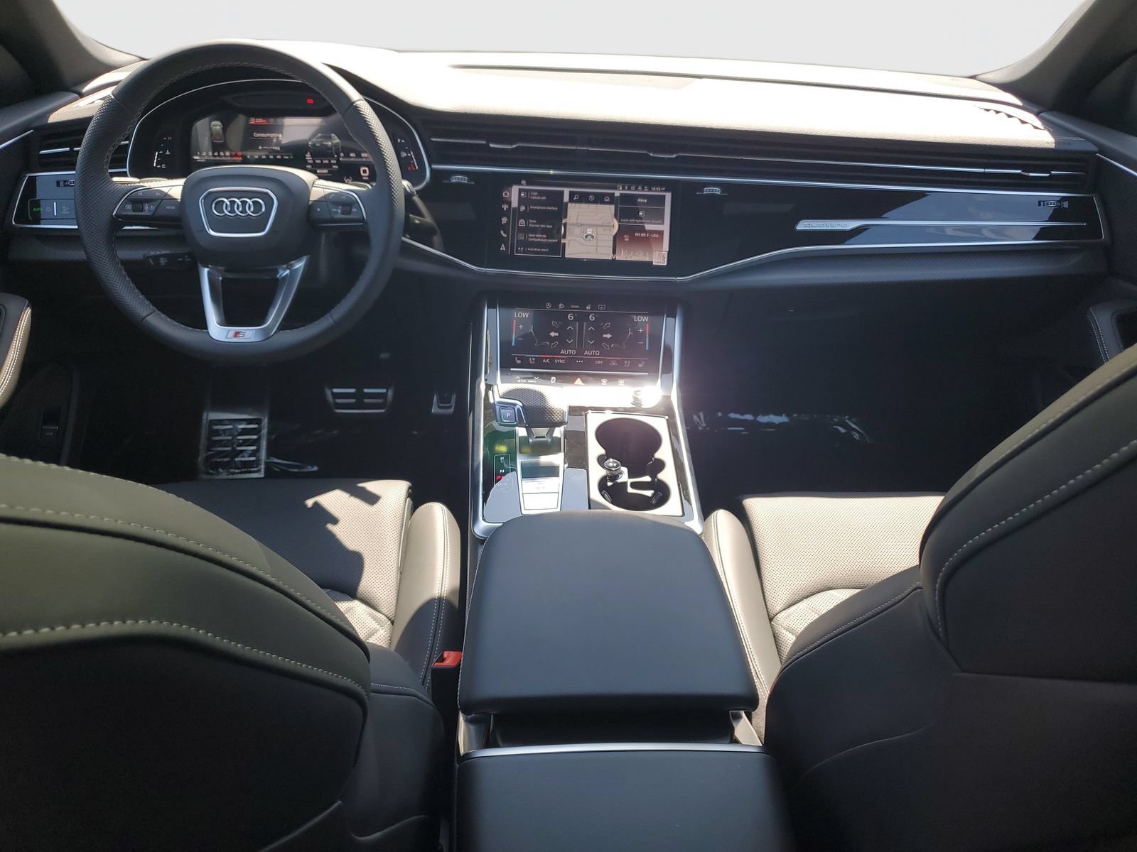 Used 2026 Audi SQ8 Premium Plus AWD/4WD image 10