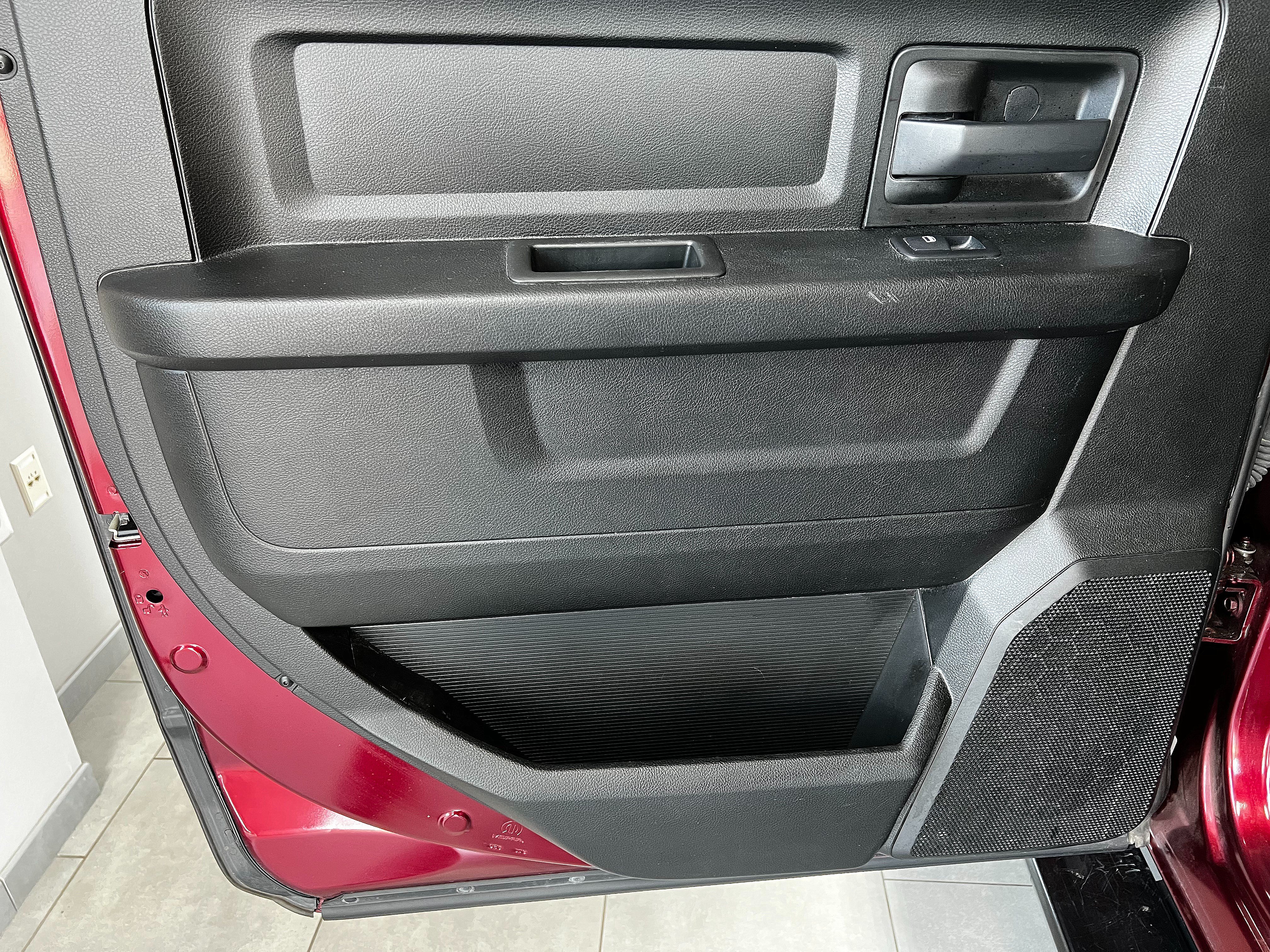 Used 2019 RAM 1500 Express w/ Wheel & Sound Group AWD/4WD image 18