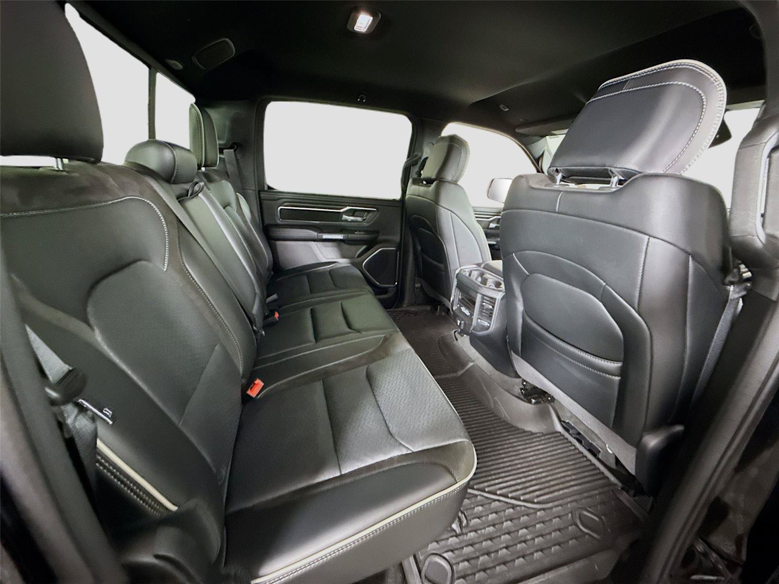 Used 2024 RAM 1500 Laramie AWD/4WD image 20