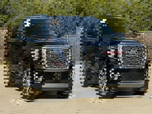 Used 2021 GMC Yukon Denali w/ Denali Premium Package