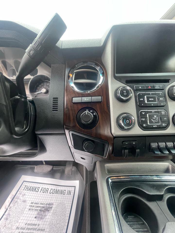 Used 2016 Ford F250 Lariat w/ Lariat Interior Package image 14