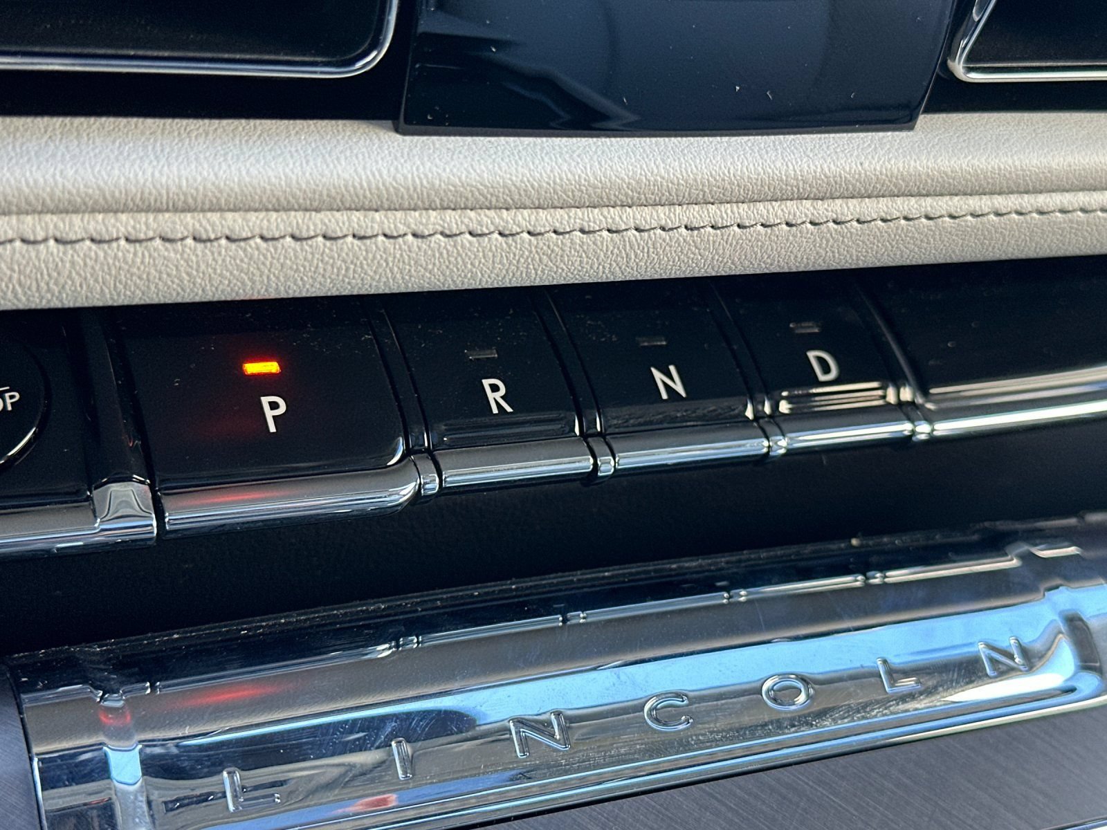 New 2026 Lincoln Aviator AWD image 21