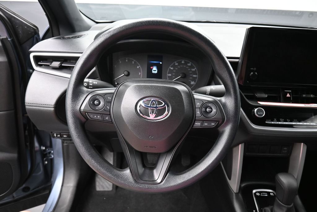 Used 2025 Toyota Corolla Cross AWD Hybrid image 14