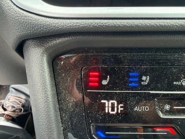Used 2025 Volkswagen Taos SEL AWD/4WD image 10