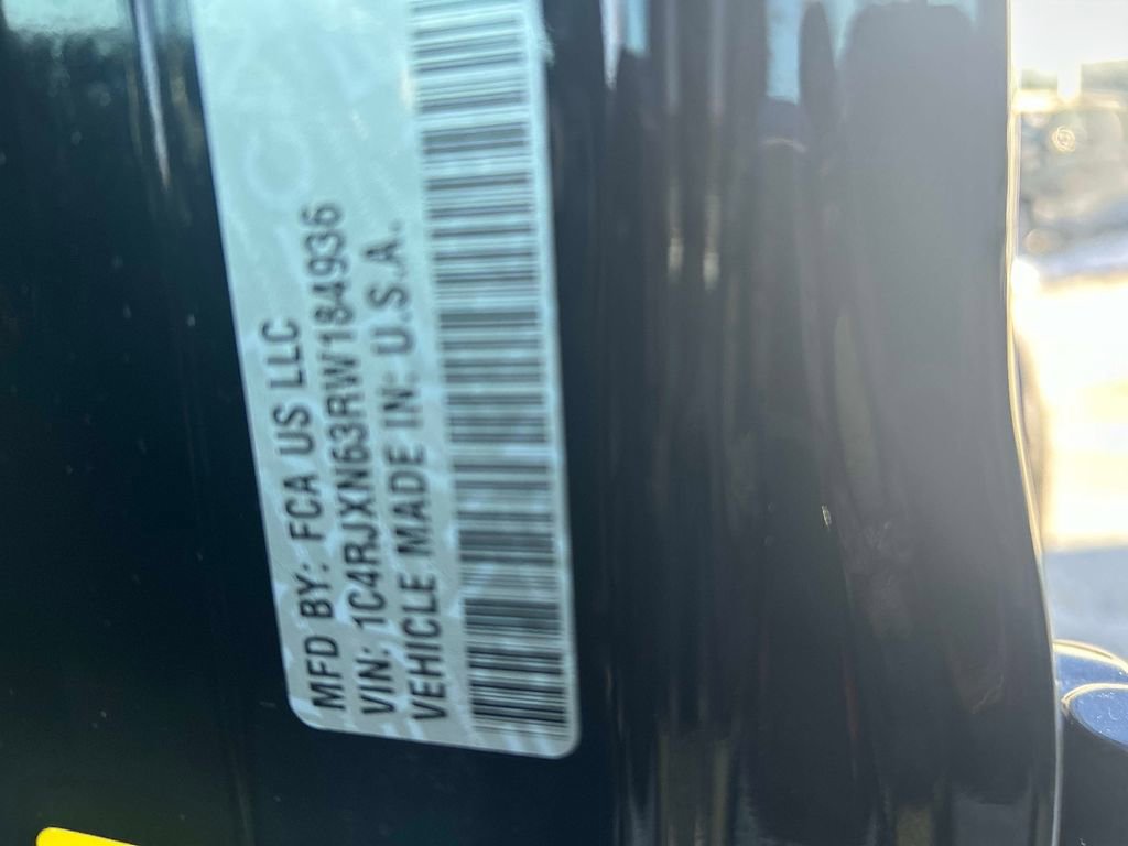 Used 2024 Jeep Wrangler Unlimited w/ Convenience Group image 33