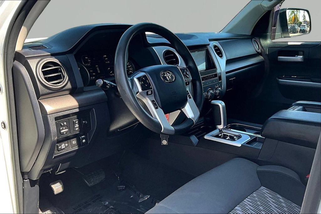 Used 2018 Toyota Tundra SR5 w/ SR5 Upgrade Package RWD image 18