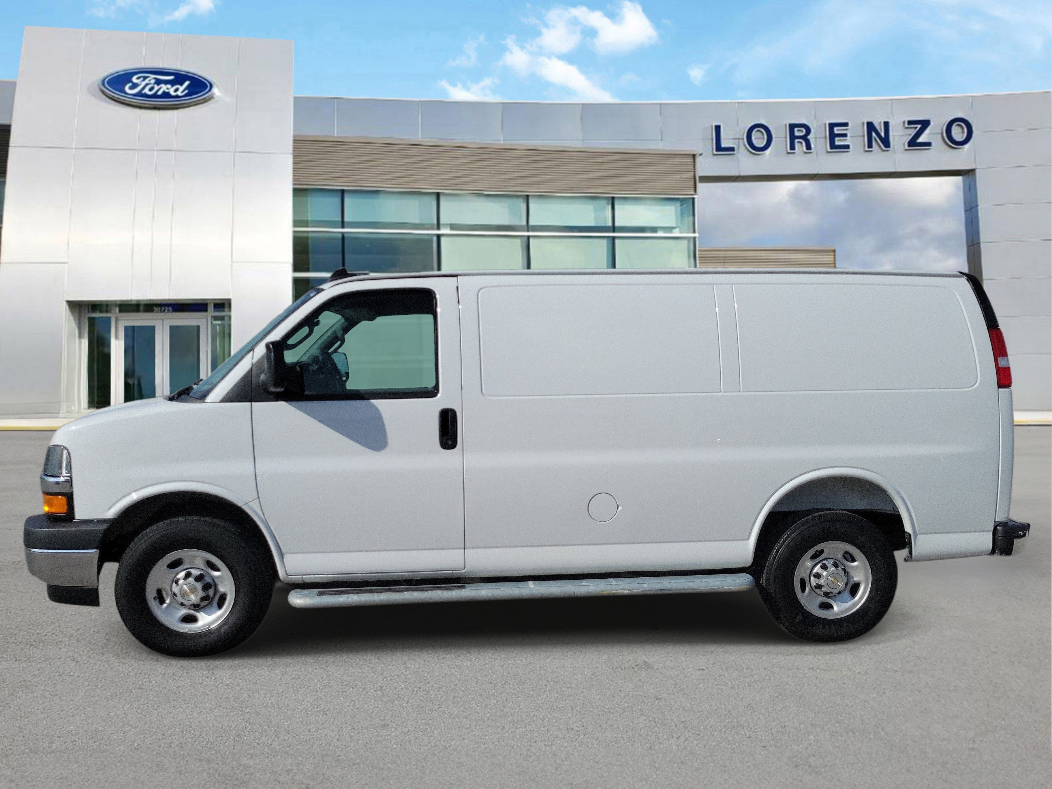 Used 2025 Chevrolet Express 2500 w/ Driver Convenience Package RWD image 8