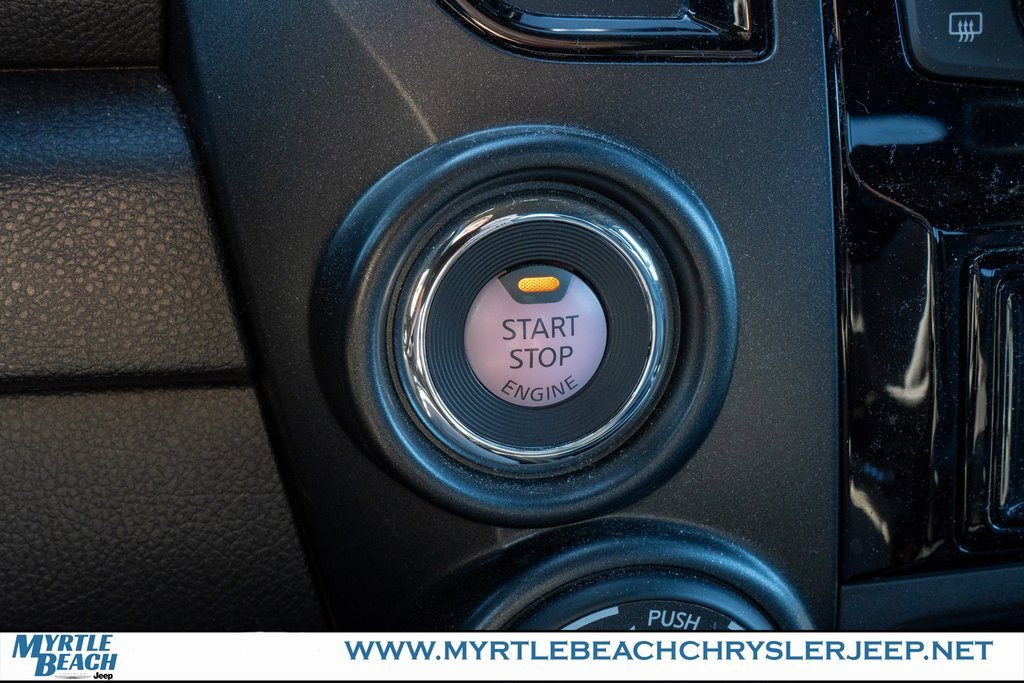 Used 2023 Nissan Titan PRO-4X w/ Pro-4x Convenience Package image 27