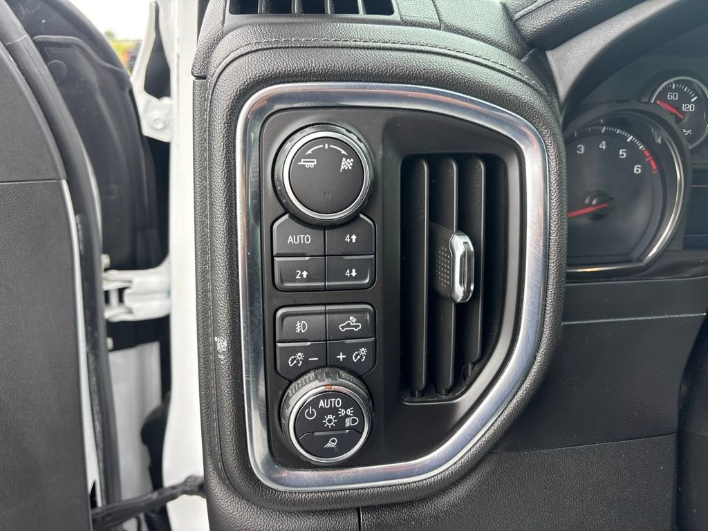 Used 2019 Chevrolet Silverado 1500 LTZ w/ Z71 Off-Road Package AWD/4WD image 11