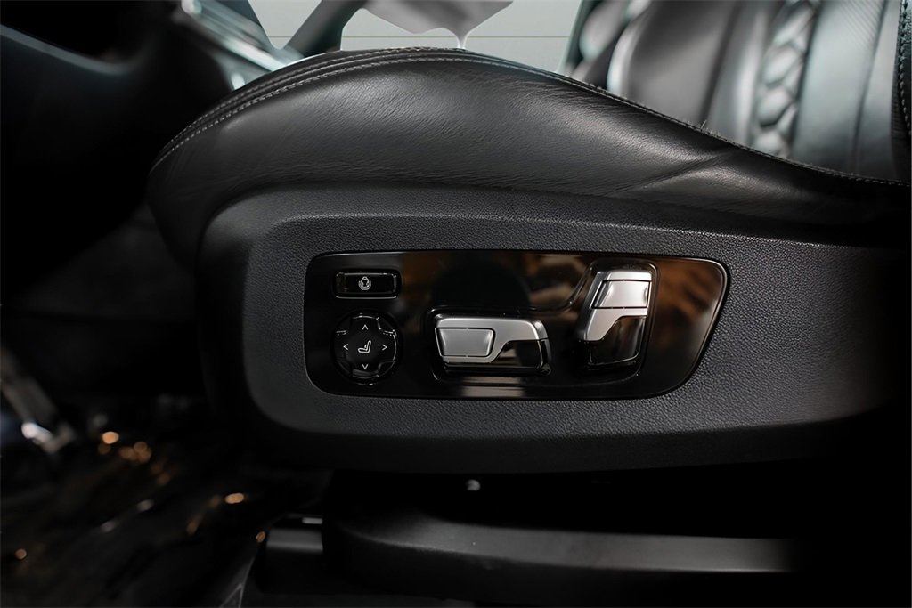 Used 2020 BMW X5 M Competition w/ Executive Package image 27