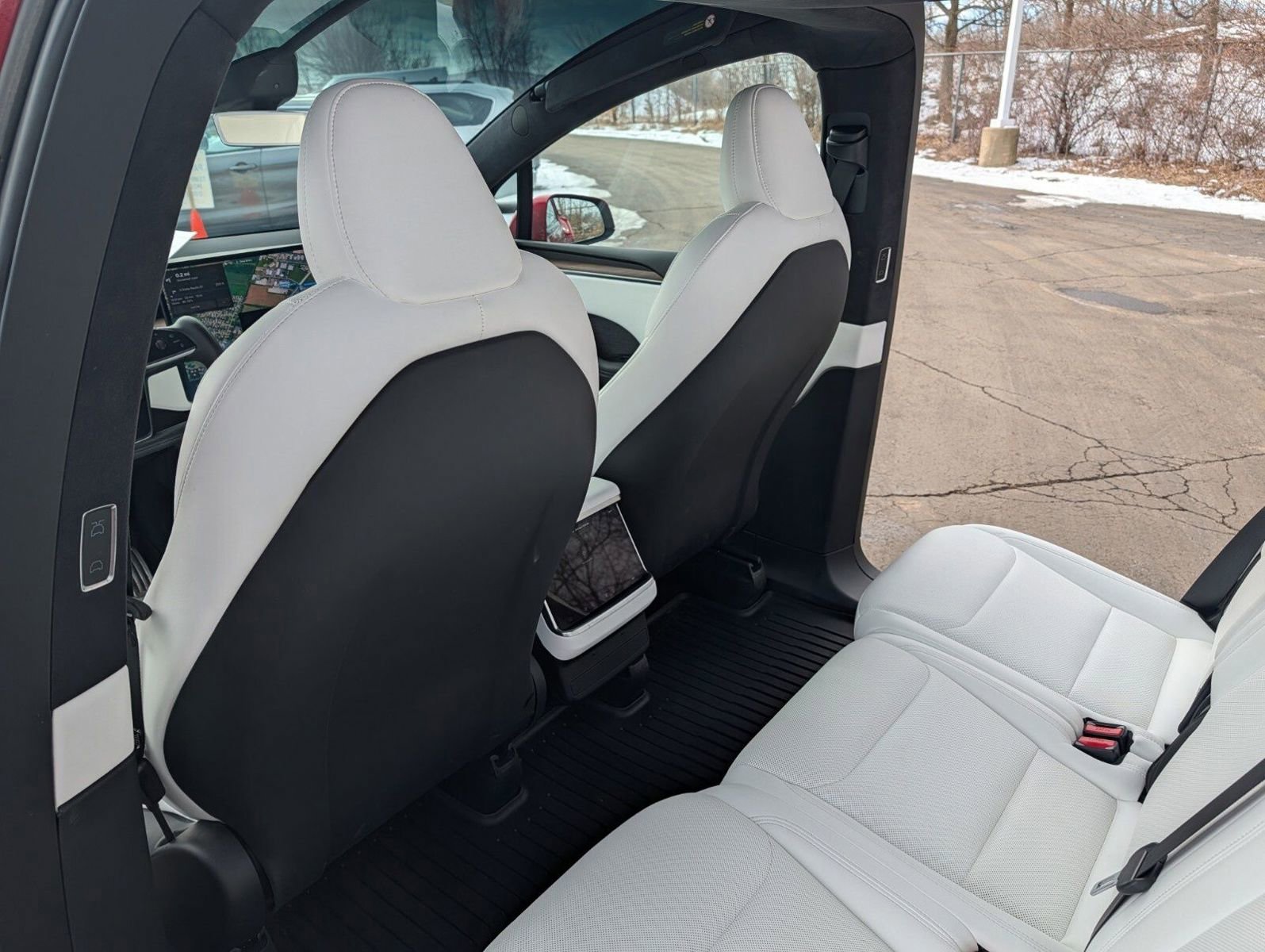 Used 2024 Tesla Model X image 21