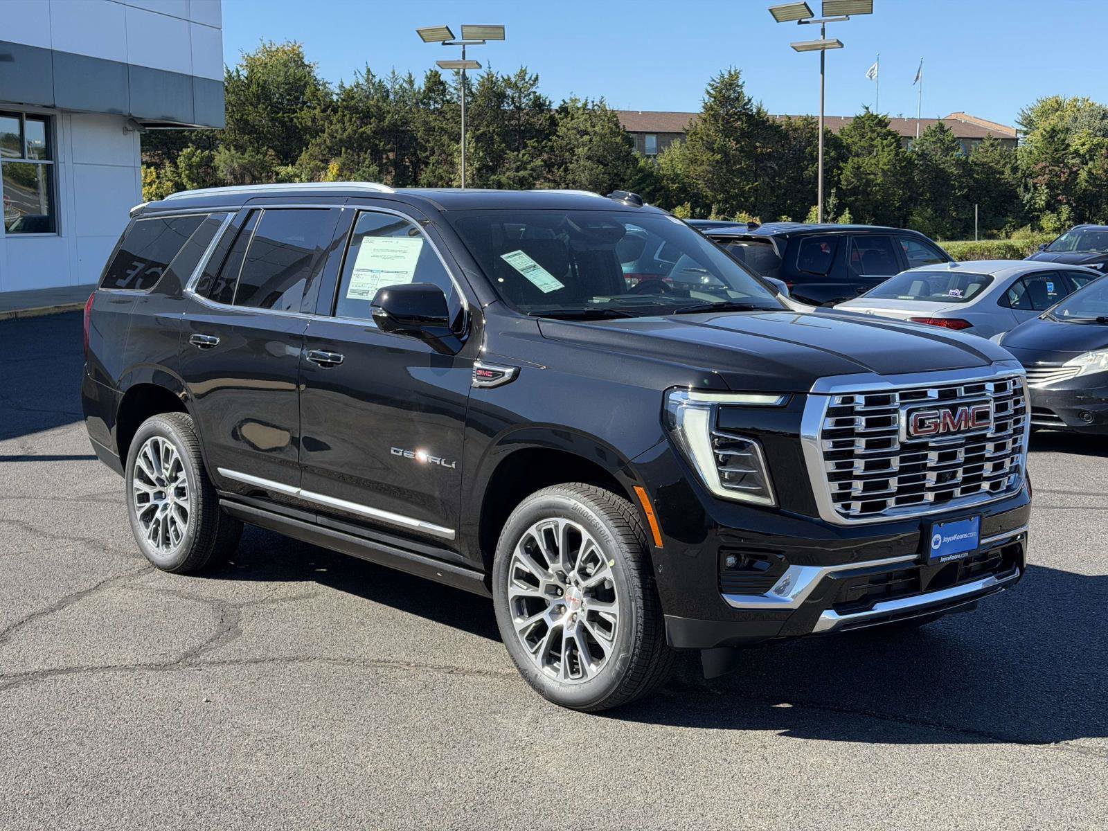 New 2027 GMC Yukon Denali w/ Denali Reserve Package AWD/4WD image 1