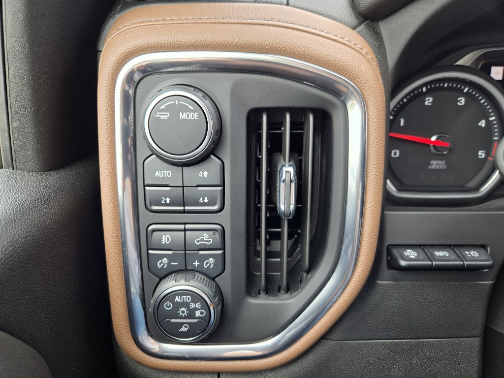 Used 2023 Chevrolet Silverado 3500 High Country w/ Technology Package image 20