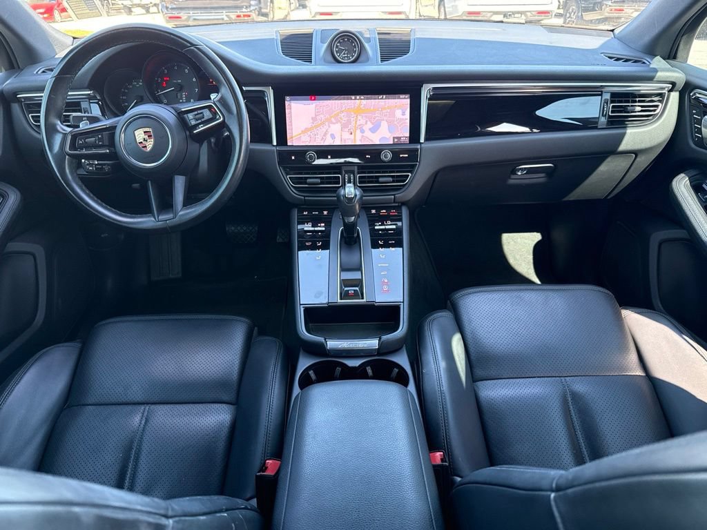 Used 2023 Porsche Macan Turbo AWD/4WD image 11