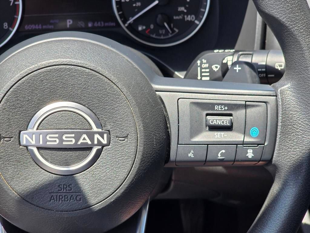 Used 2024 Nissan Rogue SV AWD/4WD image 16