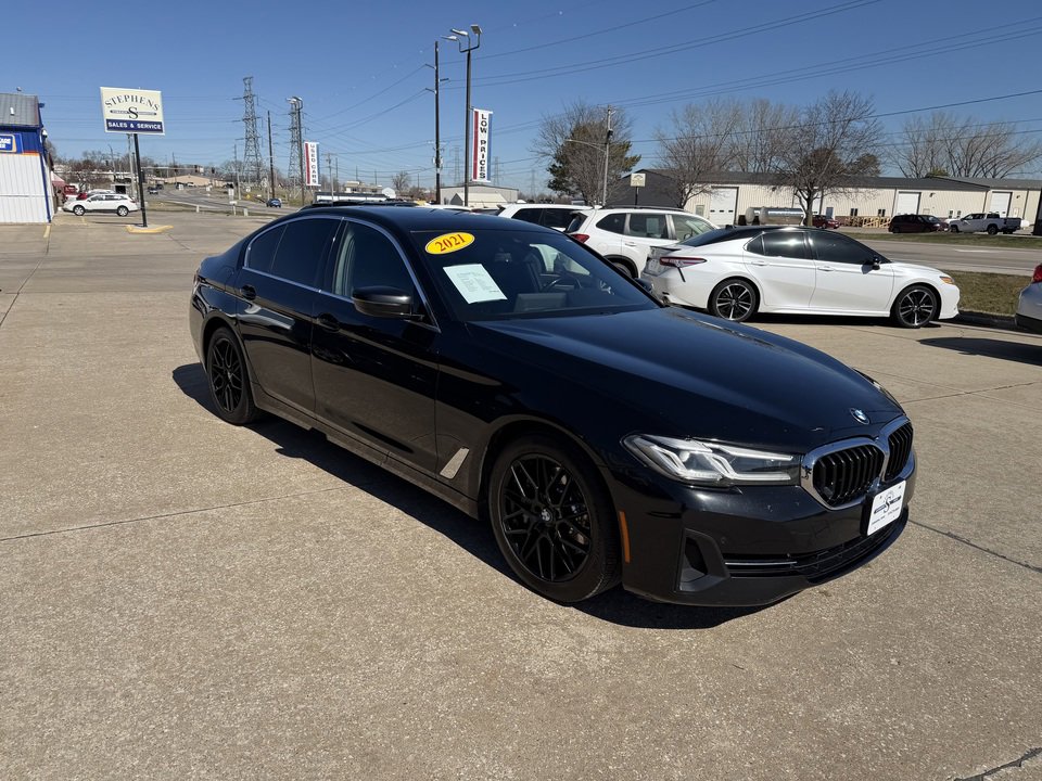 Used 2021 BMW 530i xDrive w/ Convenience Package image 3