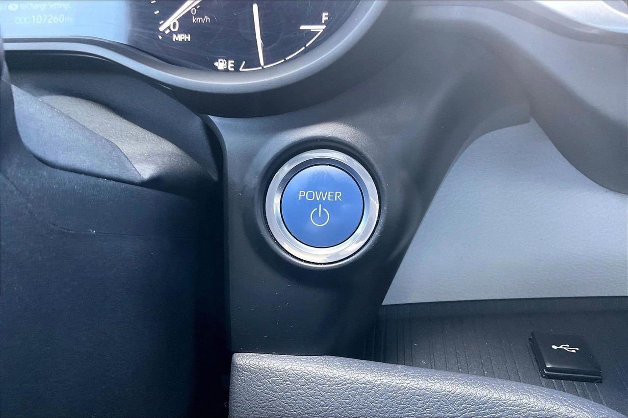 Used 2023 Toyota Sienna XSE image 29