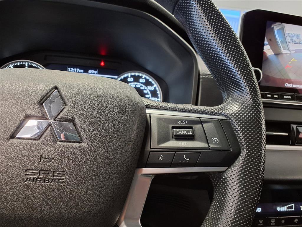 Used 2022 Mitsubishi Outlander ES image 26