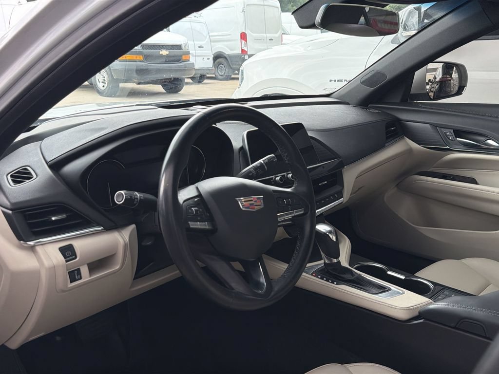 Used 2021 Cadillac CT4 Luxury RWD image 6