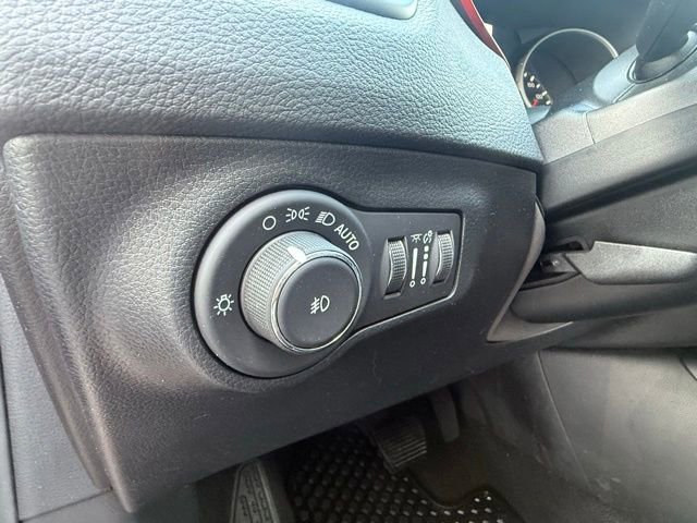 Used 2021 Jeep Compass Trailhawk AWD/4WD image 33