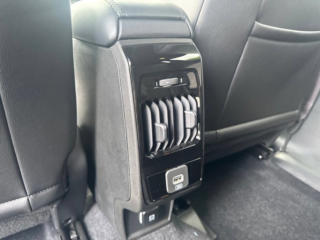 New 2026 Jeep Compass Limited w/ Sun, Sound & Navigation Group AWD/4WD image 25