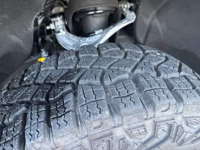 Used 2025 Chevrolet Silverado 1500 Custom Trail Boss w/ LPO, Dark Essentials Package image 10