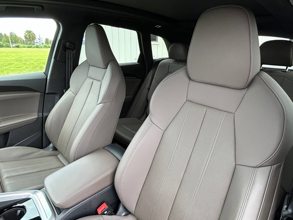 Used 2025 Audi Q5 Premium Plus AWD/4WD image 18