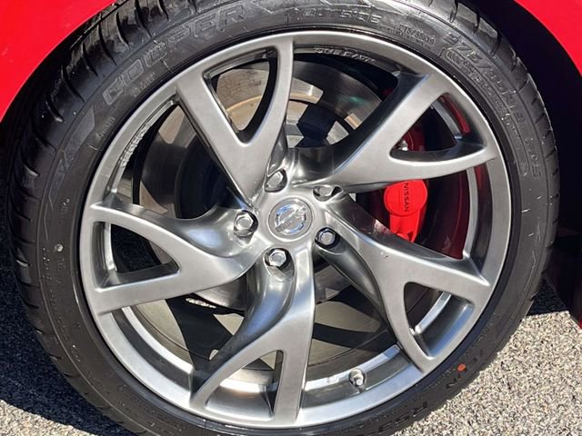 Used 2017 Nissan 370Z w/ Sport Package image 11