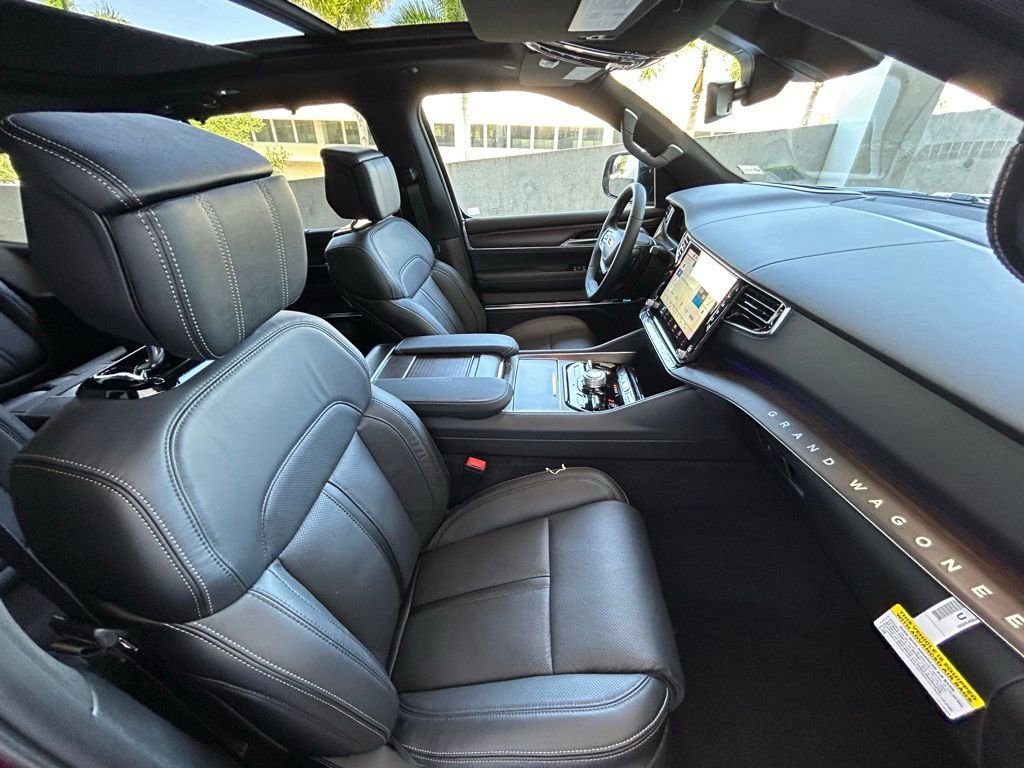 Used 2024 Jeep Grand Wagoneer Series I image 30