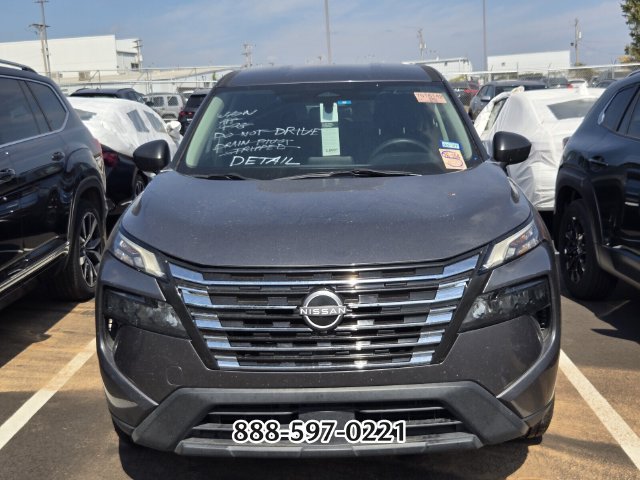 Used 2024 Nissan Rogue S FWD image 7