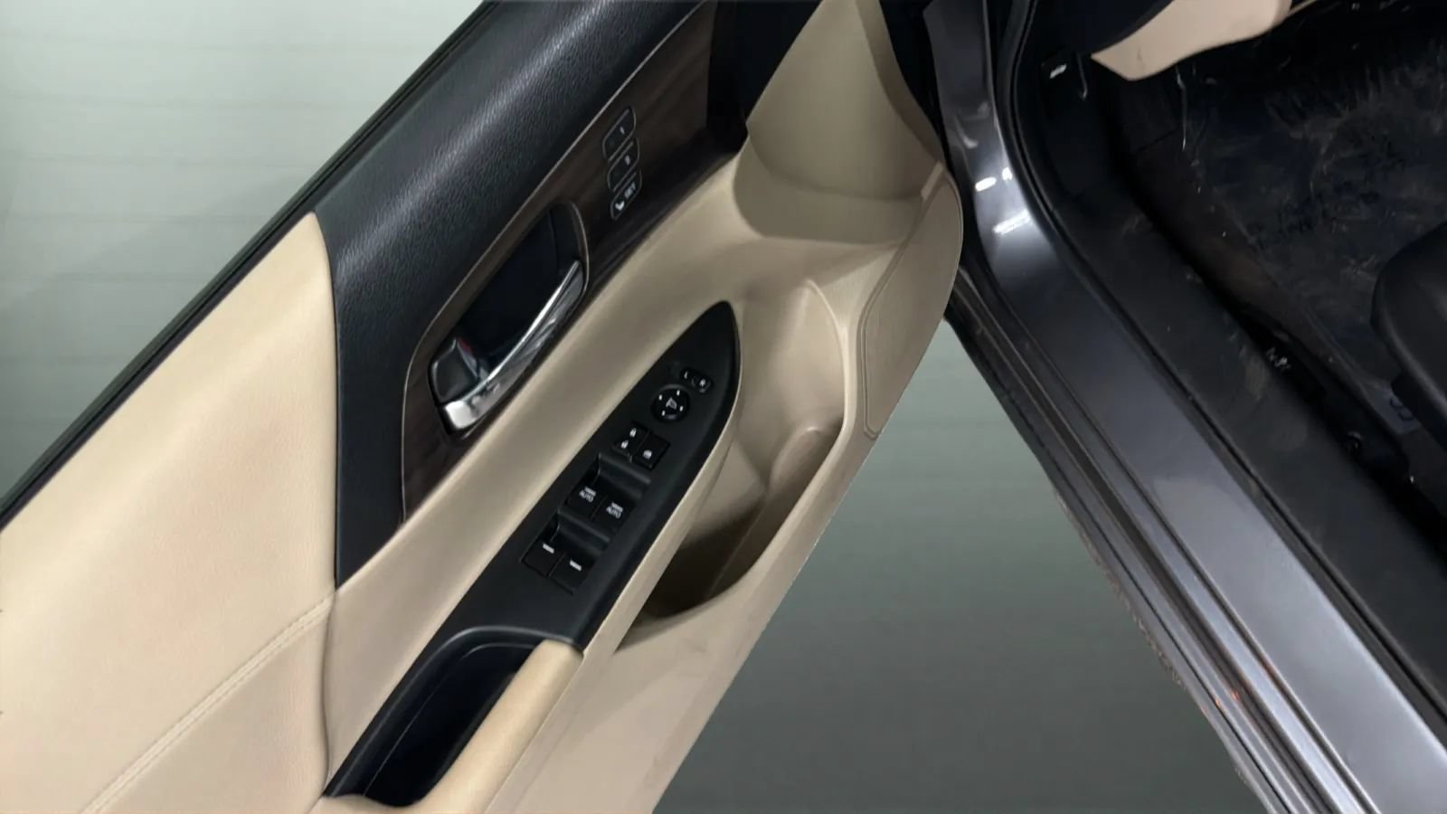 Used 2017 Honda Accord Touring image 17